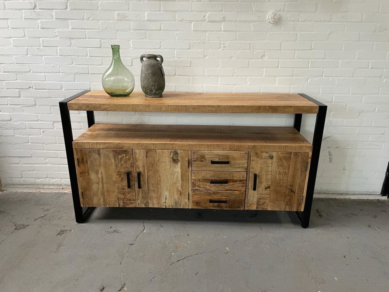 Dressoir New York 170 cm mangohout - leverbaar medio januari 2026