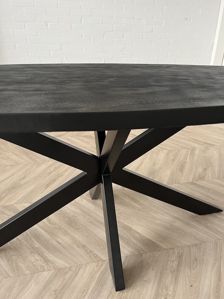 Eettafel Preto ovaal 160 t/m 220 cm zwart mangohout