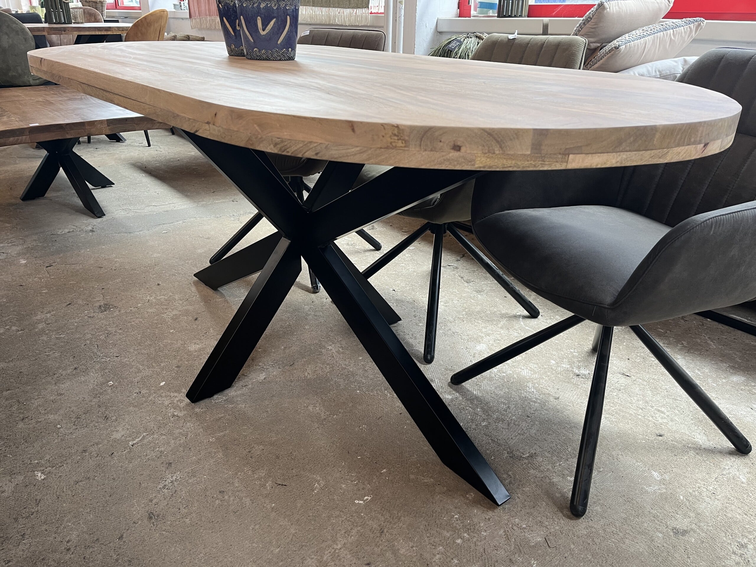 Eettafel deens ovaal mangohout 4 afmetingen - Sale v.a. 300 euro - WK Home
