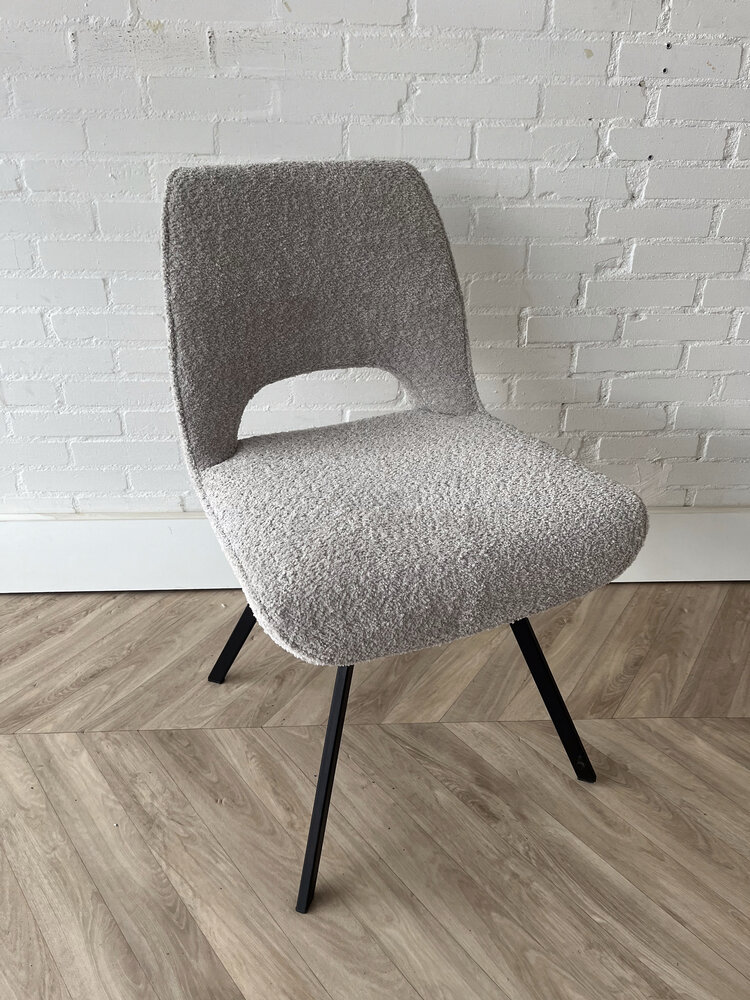 Eetstoel hk - teddy light grey Eetstoel hk - teddy light grey