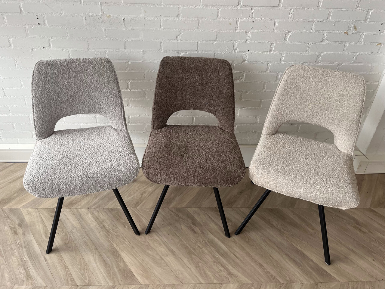 Eetstoel hk - teddy light grey Eetstoel hk - teddy light grey