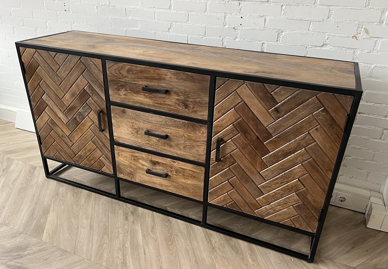 Dressoir  mangohout visgraat frame zwart metaal