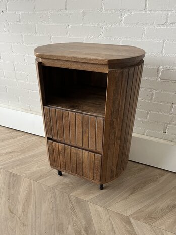 Nachtkast Pedrera  - 2 lades Retro mangohout ribbel