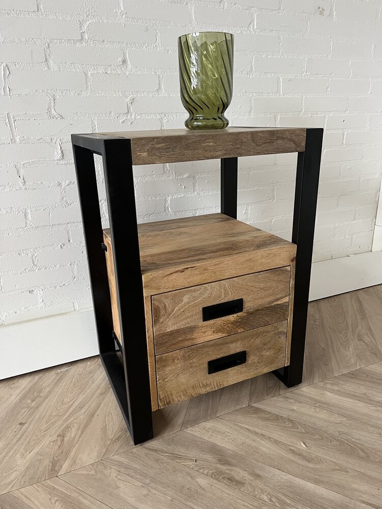 Nachtkastje Britt mangohout