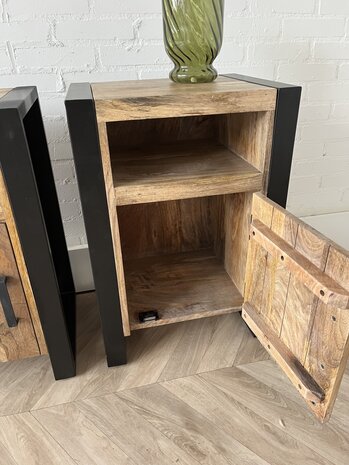 Nachtkastjes set van 2 - natural + deur L + R Nachtkastjes set van 2 - natural + deur L + R