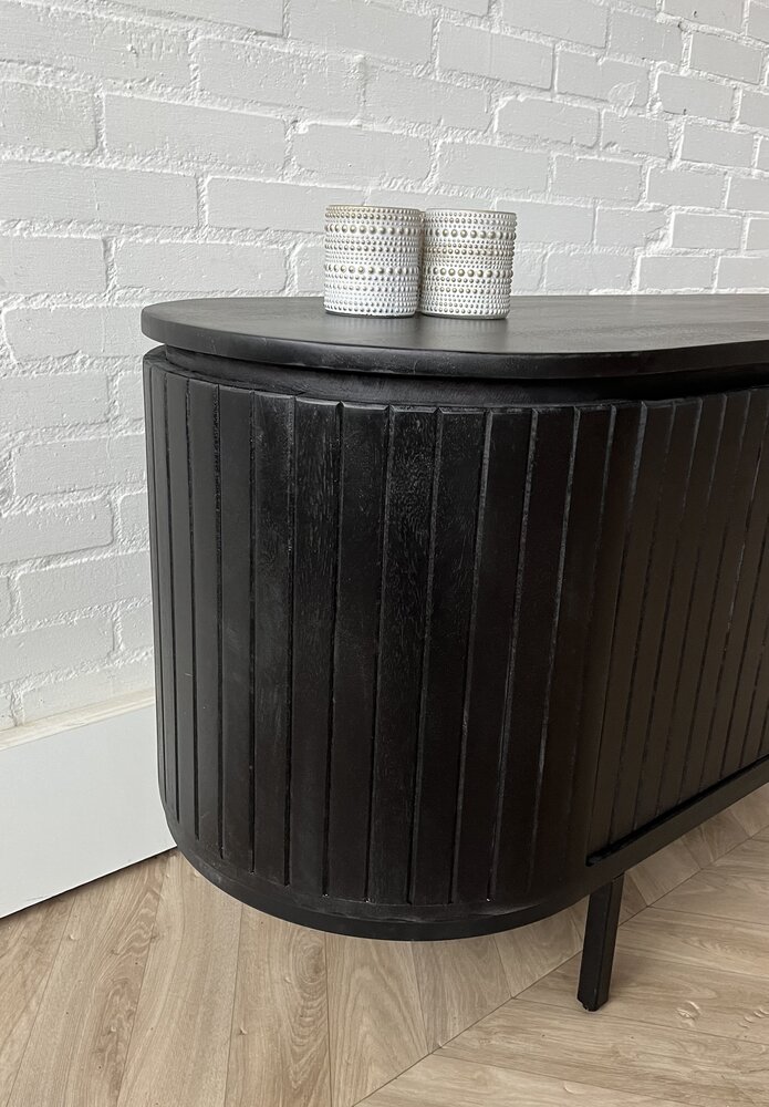 TV meubel Pedrera 140 zwart manghout ribbel - Leverbaar medio juni TV meubel Pedrera 140 zwart manghout ribbel - Leverbaar medio juni