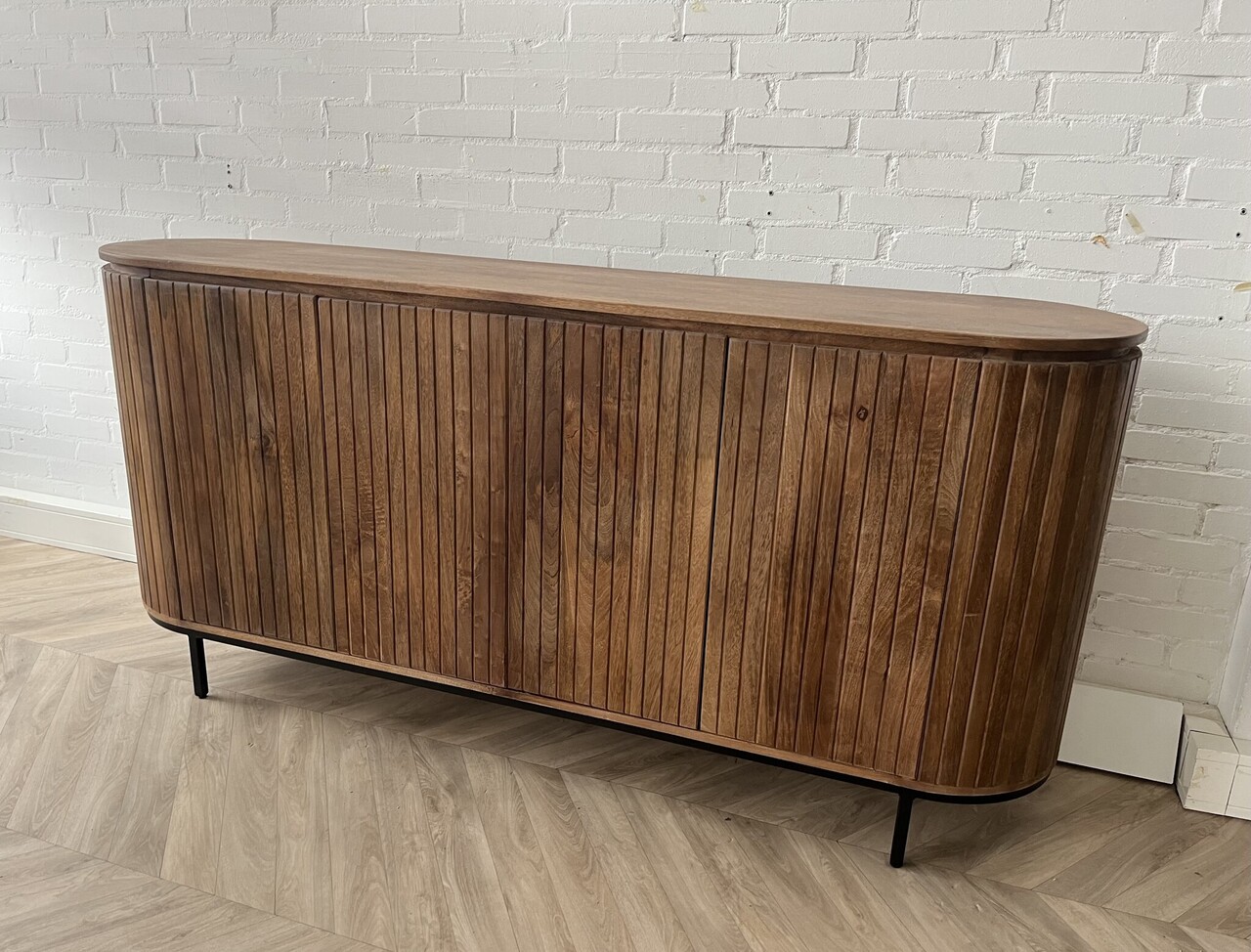 Dressoir Pedrera  retro 210 cm mangohout ribbel