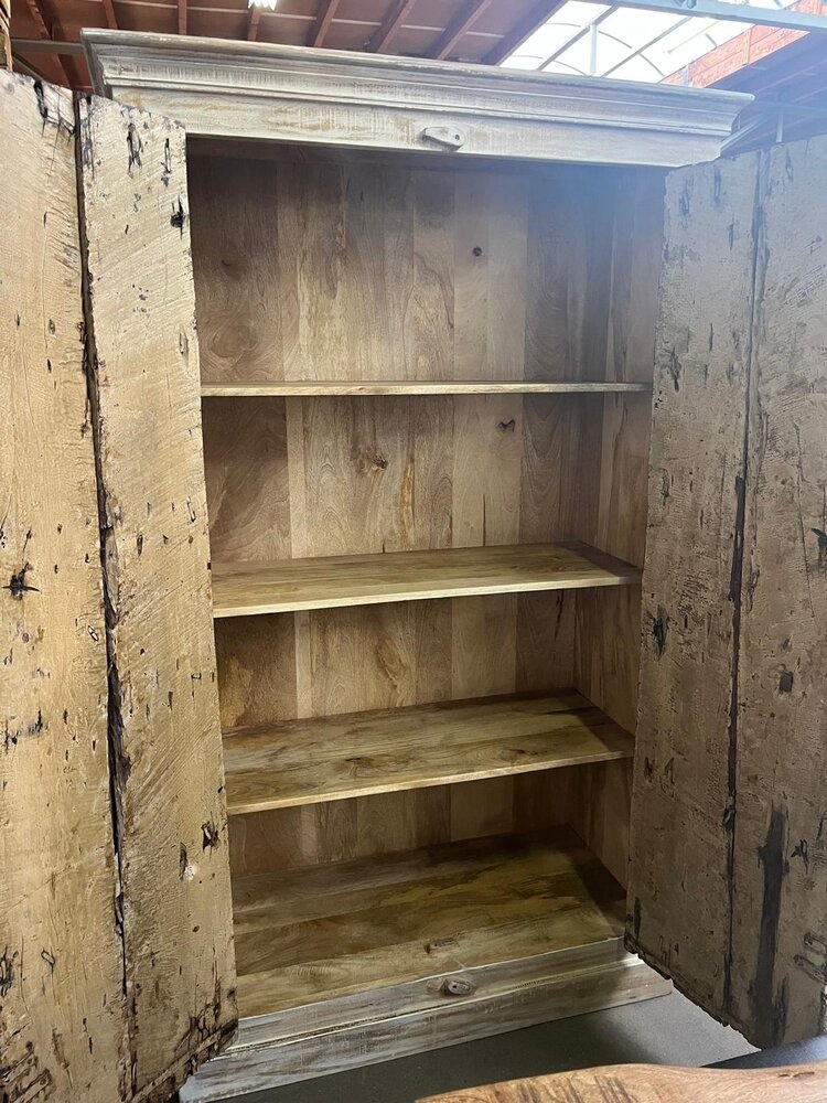 Kast Bohemian / Ibiza oud hout Kast Bohemian / Ibiza oud hout