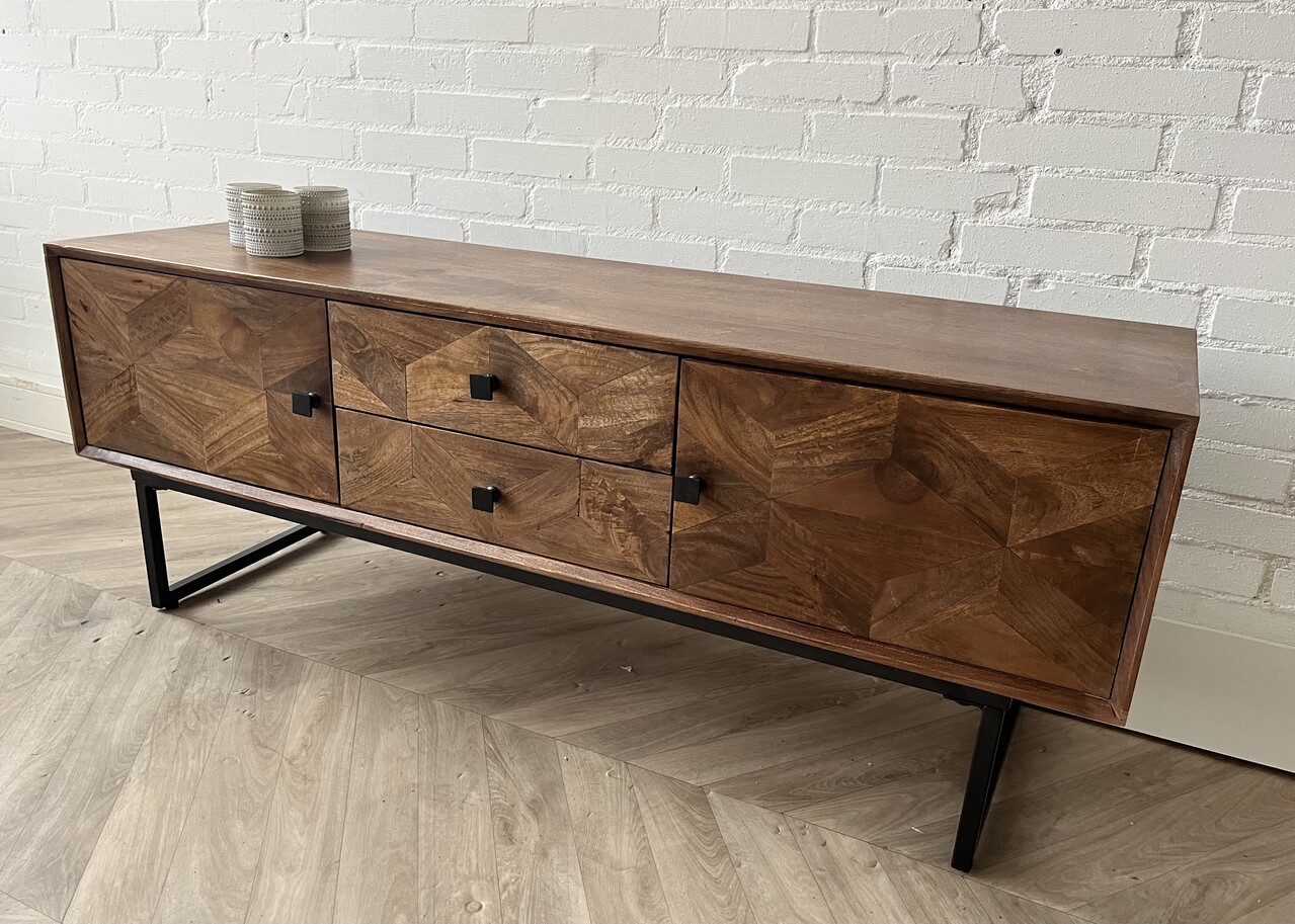 TV meubel Calpe 140 cm mangohout visgraat