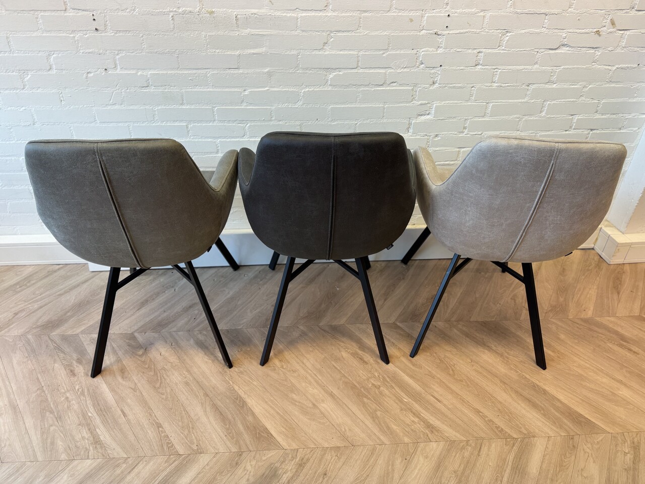 Eetkamerstoel Nelson - 3 kleuren Eetkamerstoel Nelson - 3 kleuren