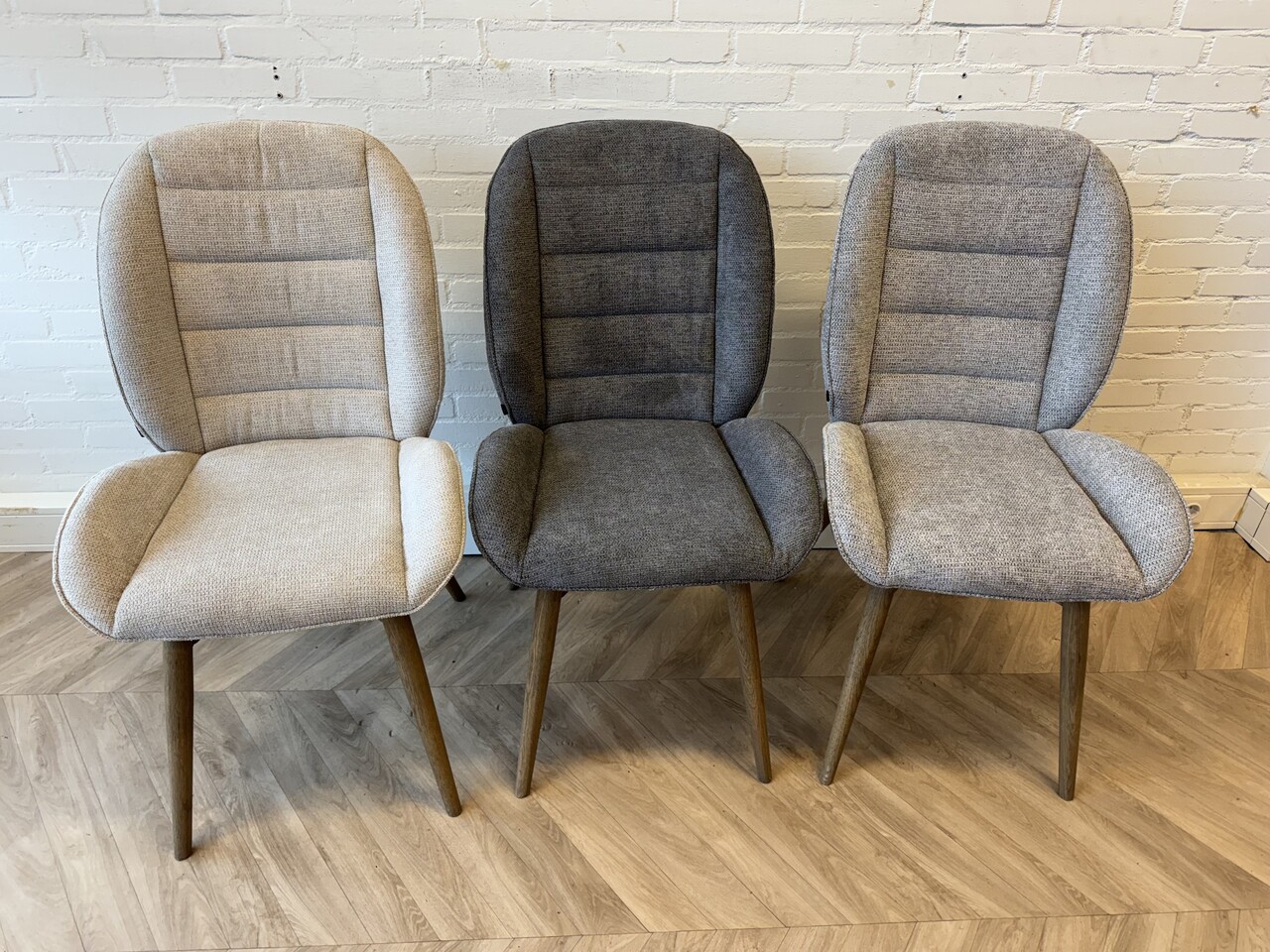 Eetkamerstoel Nora - 3 kleuren Eetkamerstoel Nora - 3 kleuren