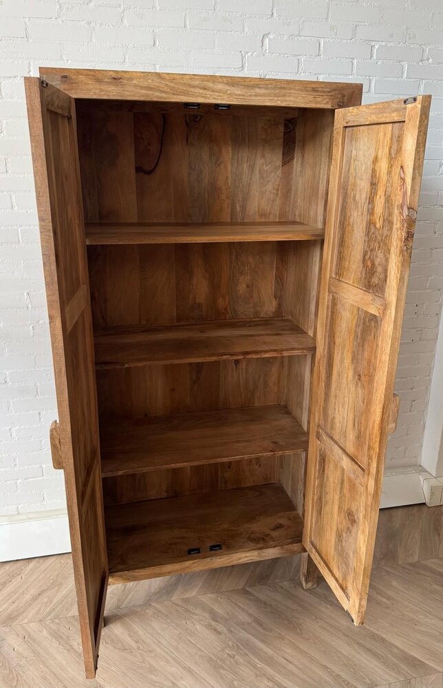 Dichte kast massief mangohout ribbel Dichte kast massief mangohout ribbel