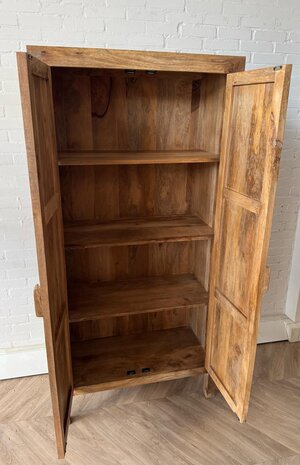 Dichte kast massief mangohout ribbel Dichte kast massief mangohout ribbel