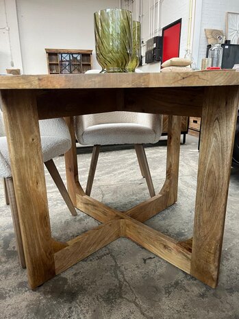 Ronde eettafel 120 houten poot