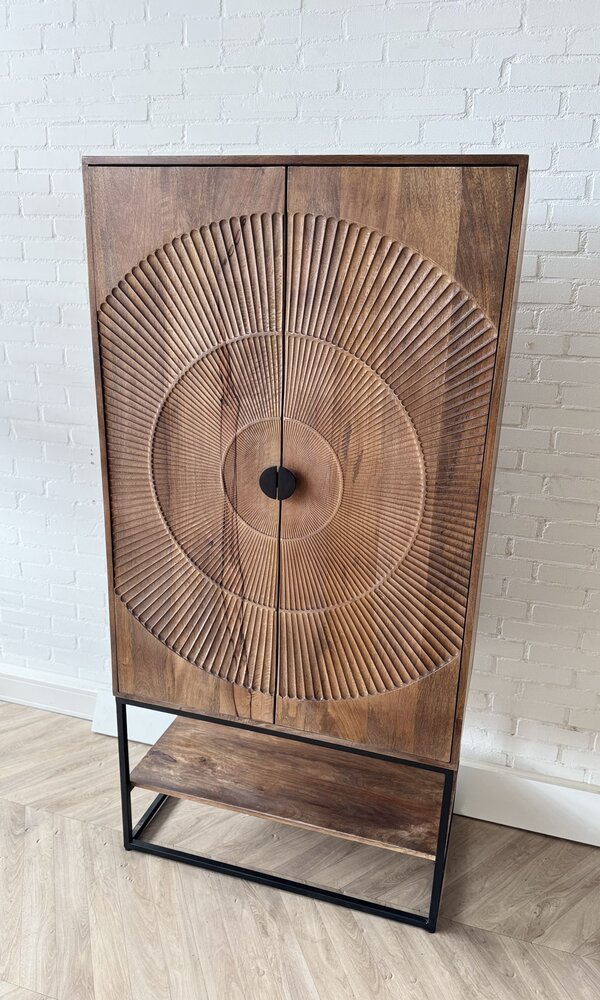 Kast Altea carved  mangohout bruin of zwart Kast Altea carved  mangohout bruin of zwart