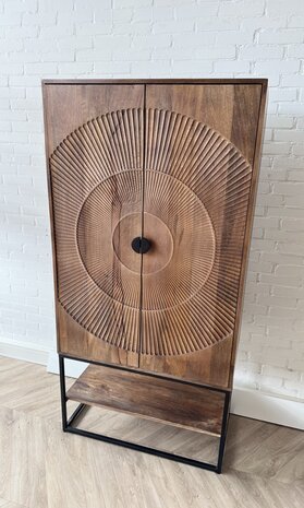 Kast Altea carved  mangohout bruin of zwart Kast Altea carved  mangohout bruin of zwart