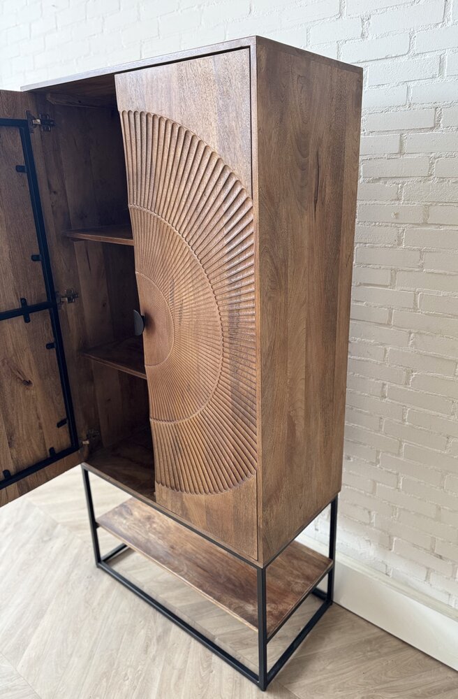 Kast Altea carved  mangohout bruin of zwart Kast Altea carved  mangohout bruin of zwart