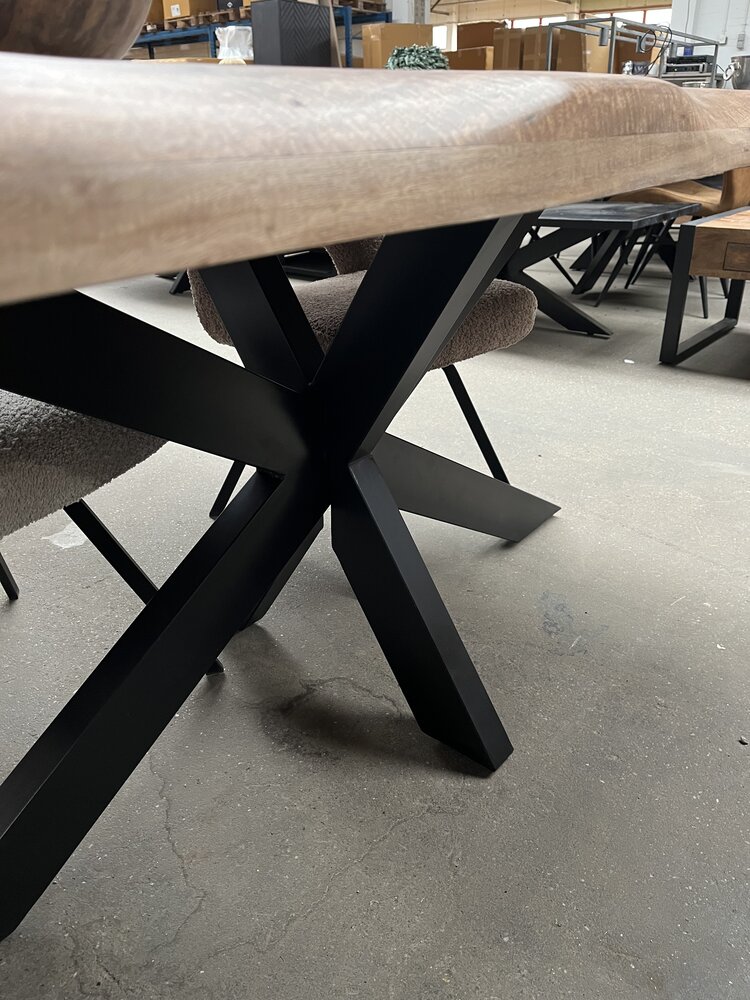 Eettafel Boomstam mangohout Eettafel Boomstam mangohout