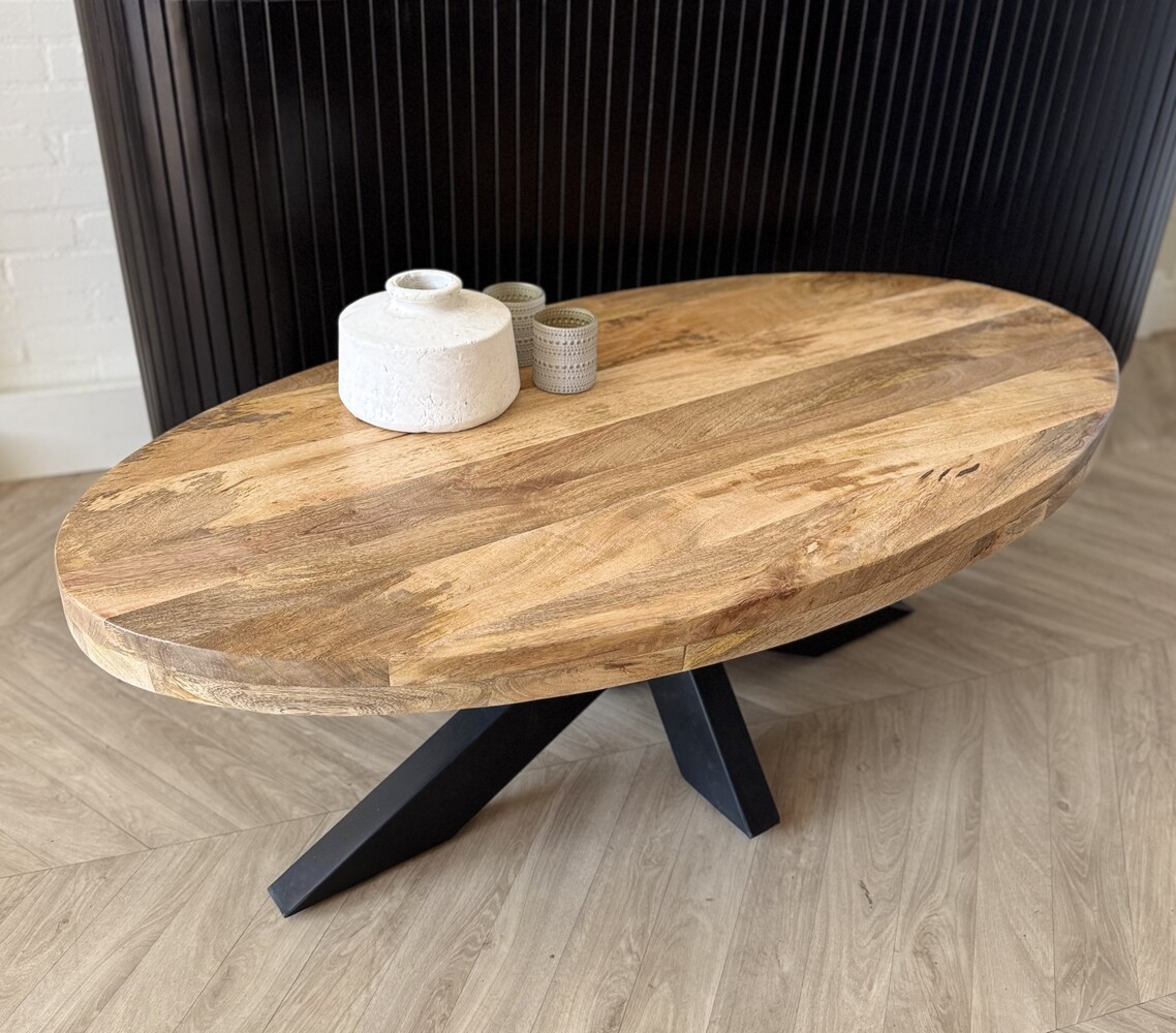 Salontafel ovaal - 2 afmetingen mangohout matrix zwart metaal Salontafel ovaal - 2 afmetingen mangohout matrix zwart metaal
