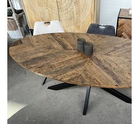 Eettafel ovaal visgraat - 3 afmetingen Eettafel ovaal visgraat - 3 afmetingen