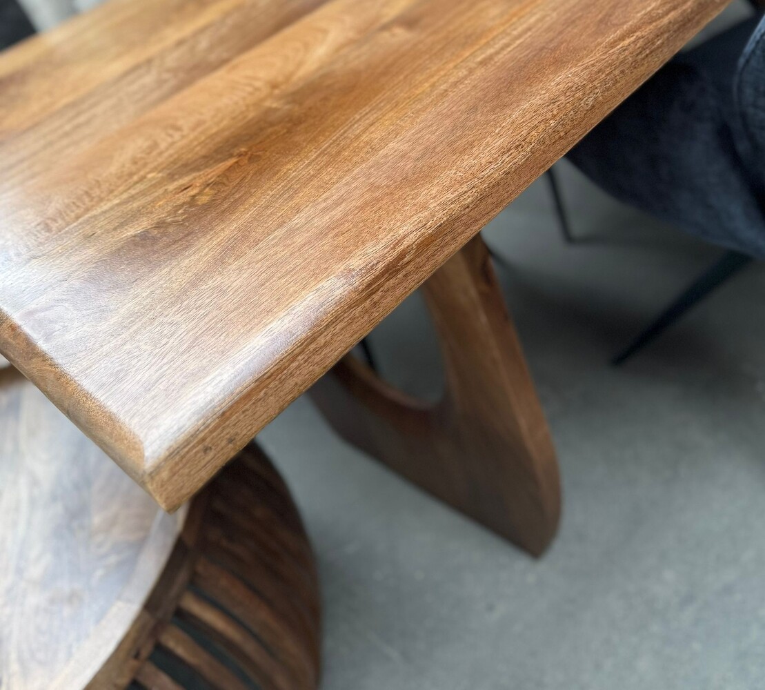 Eettafel Aseri Nieuw 240 cm mangohout Eettafel Aseri Nieuw 240 cm mangohout