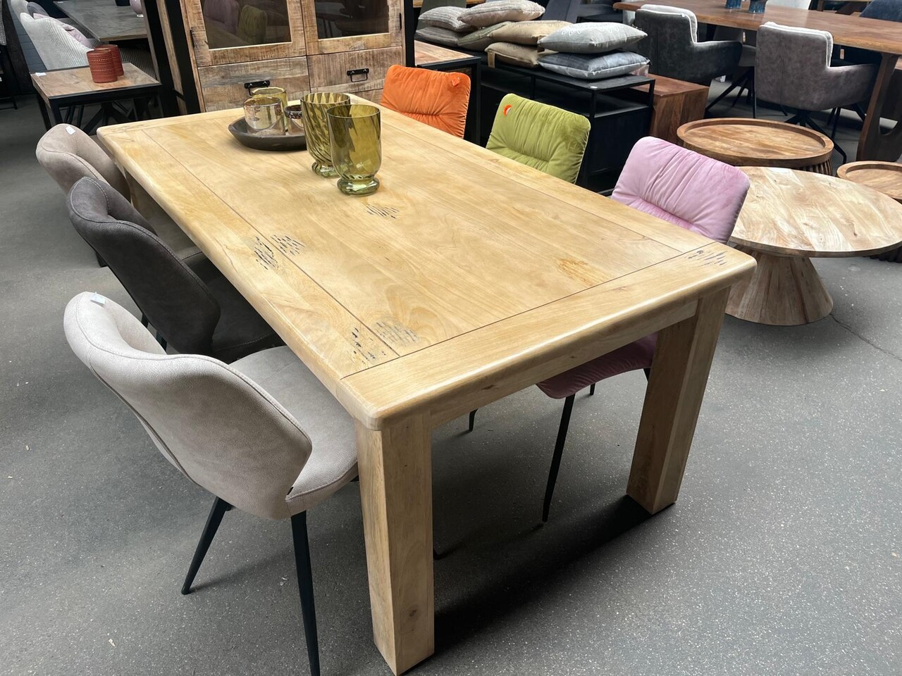 Eettafel mangohout 200cm - Laatste Eettafel mangohout 200cm - Laatste