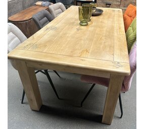 Eettafel mangohout 200 cm - Laatste Eettafel mangohout 200 cm - Laatste