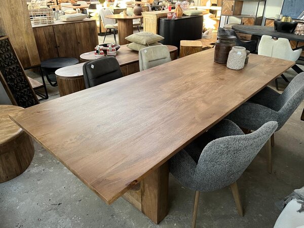 Eettafel Malaga 260 cm Eettafel Malaga 260 cm