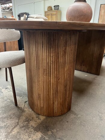 Eettafel Avila mangohout conische poot 220 cm Eettafel Avila mangohout conische poot 220 cm