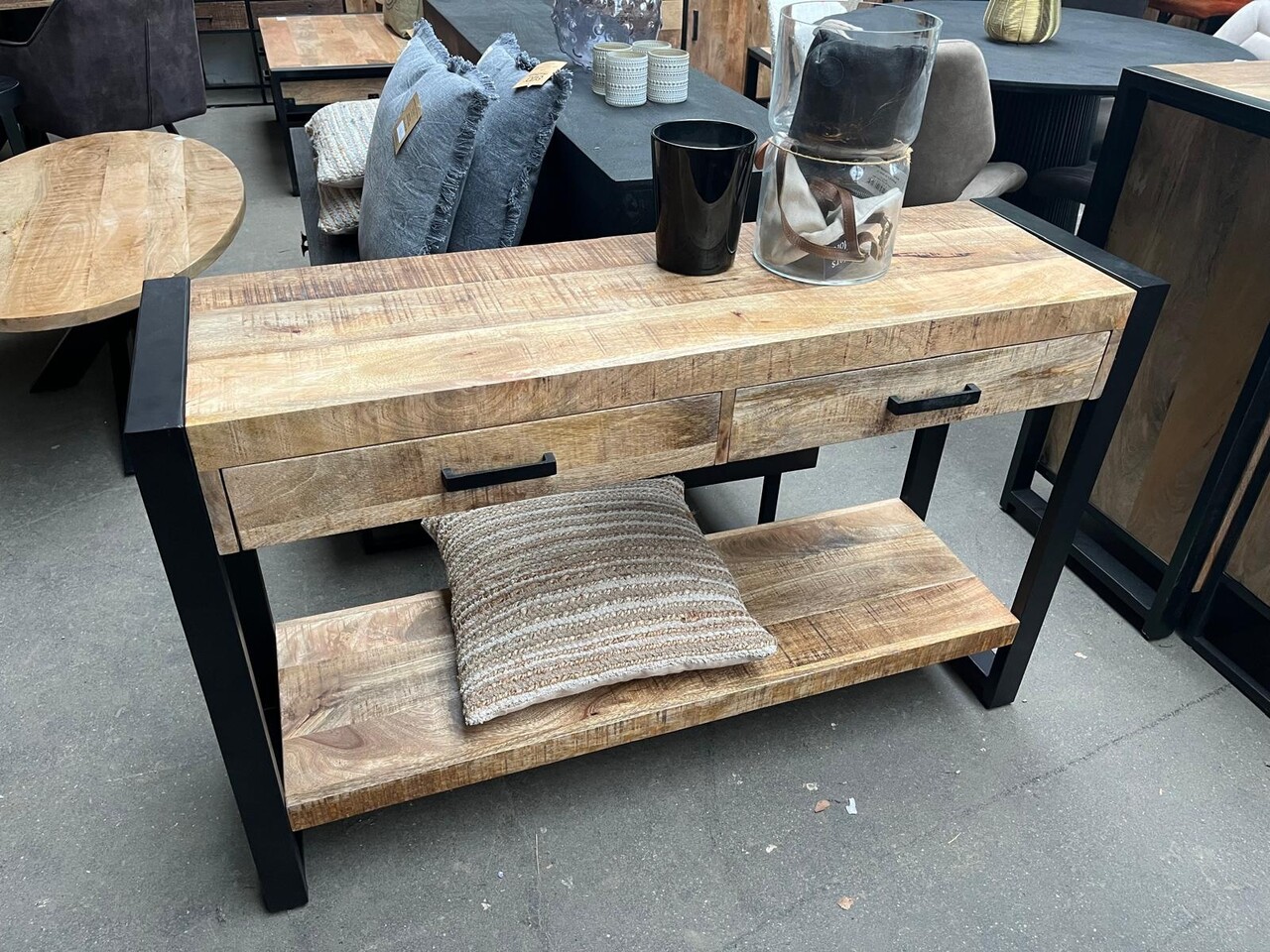 Wandtafel / sidetable Britt 120 cm mangohout metaal zwart