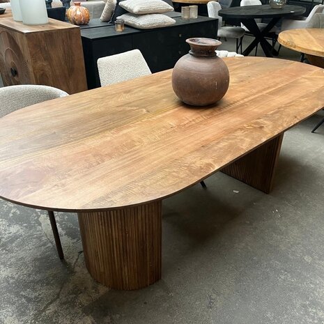 Eettafel Avila mangohout conische poot 220 cm