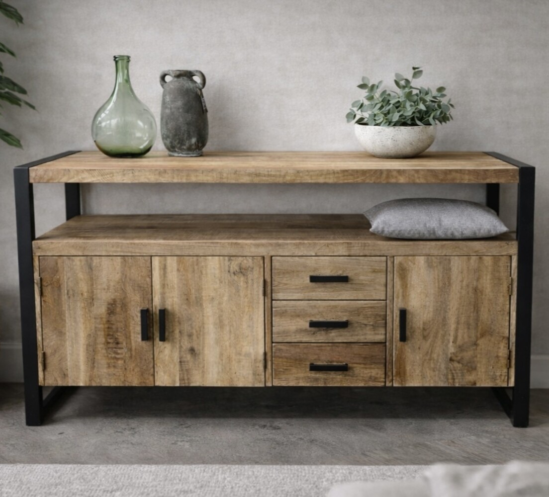 Dressoir New York 170 cm mangohout - Leverbaar begin sept. Dressoir New York 170 cm mangohout - Leverbaar begin sept.