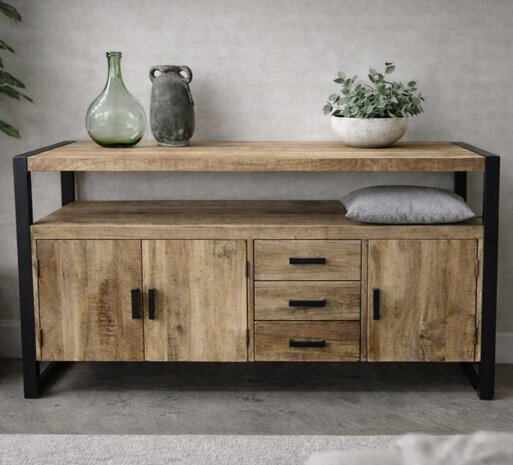Dressoir New York 170 cm mangohout - Leverbaar begin sept. Dressoir New York 170 cm mangohout - Leverbaar begin sept.