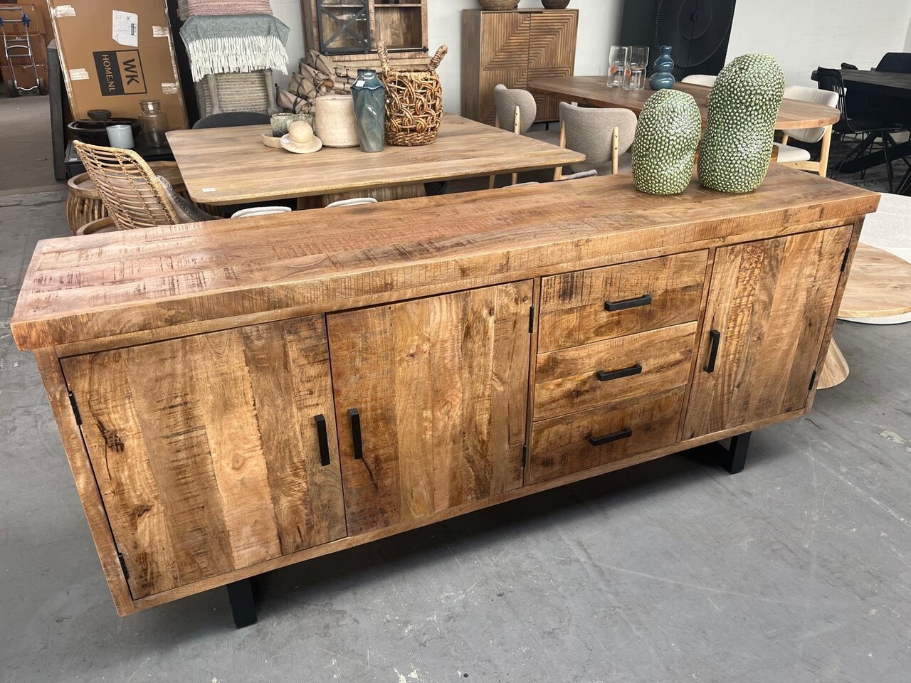 Dressoir Madrid 200 cm mangohout metaal zwart