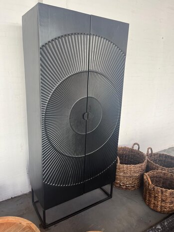 Kast Altea carved  mangohout bruin of zwart