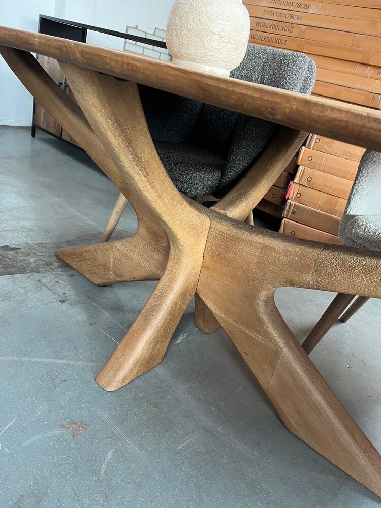 Livingfurn eettafel deens ovaal montreaux mangohout