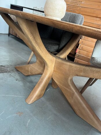 Livingfurn eettafel deens ovaal montreaux mangohout