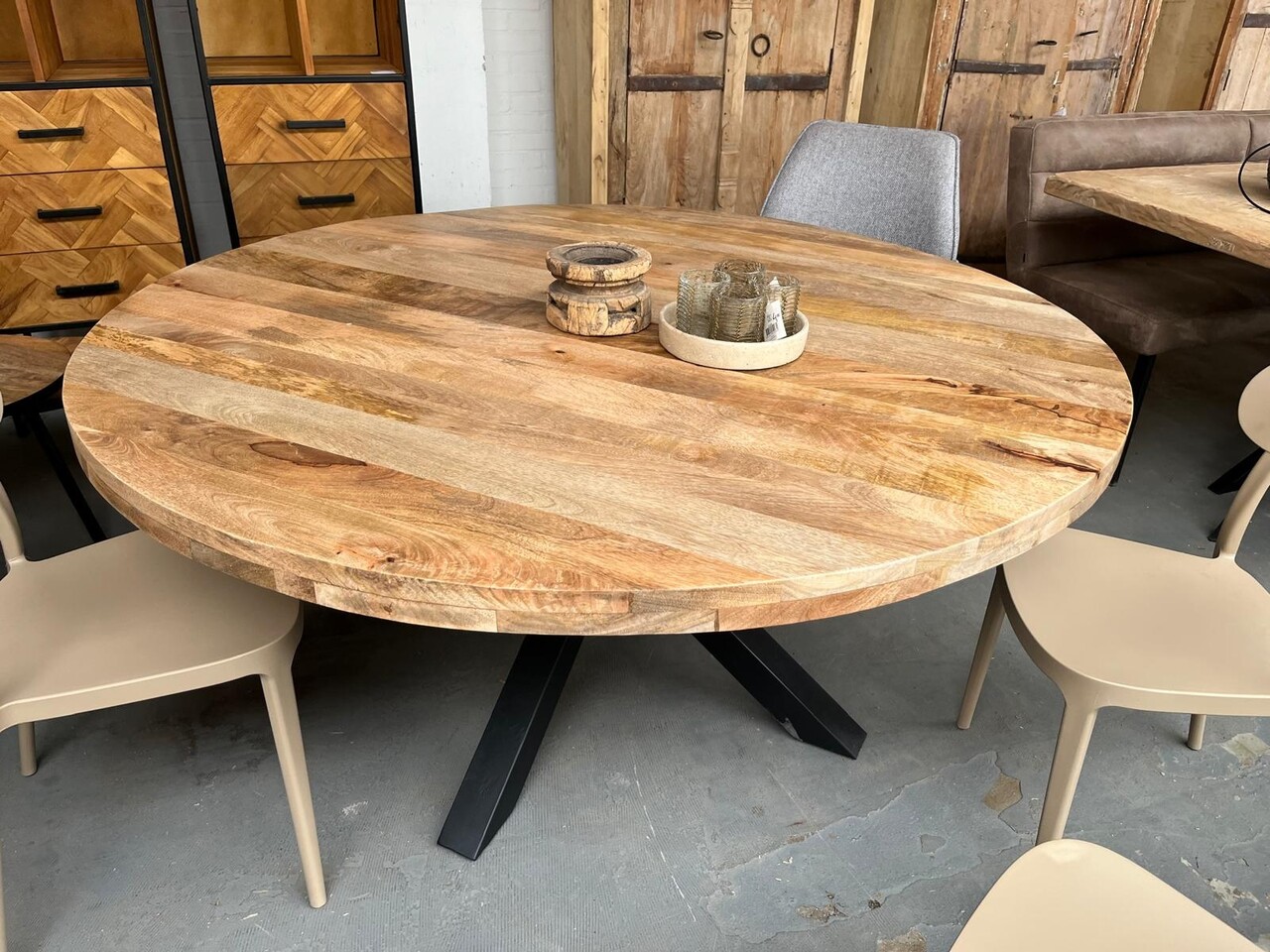 Ronde tafel 160 cm mangohout