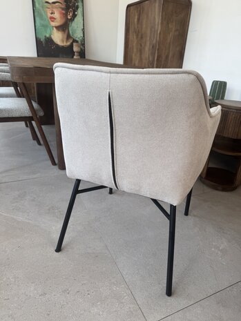 Set van 4 eetkamerstoelen beige | zwart metalen poot