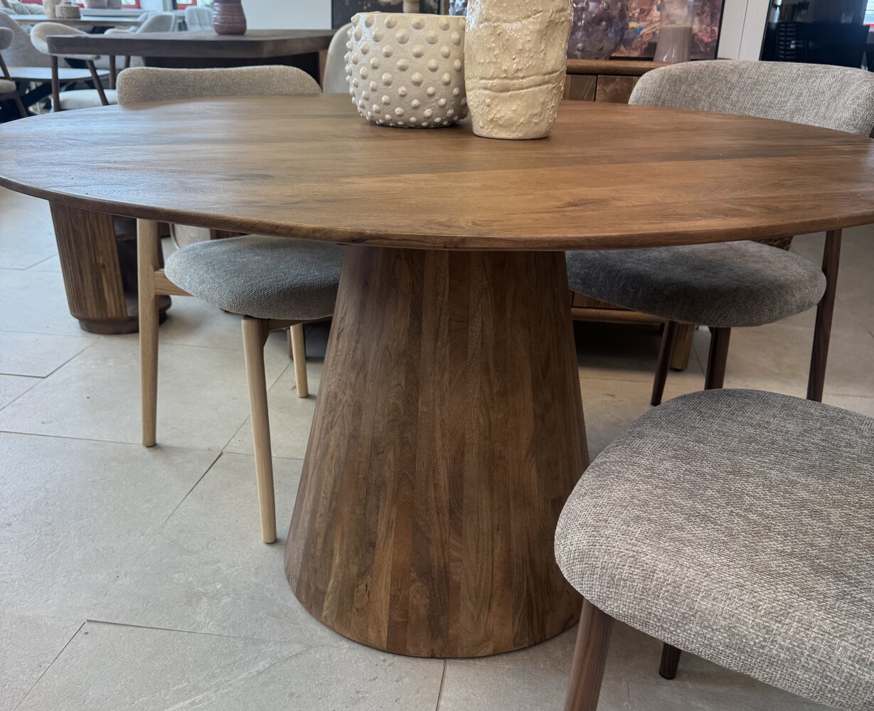 Eettafel rond mango moreno - houten poot Eettafel rond mango moreno - houten poot