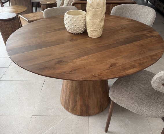 Eettafel rond mango moreno - houten poot Eettafel rond mango moreno - houten poot