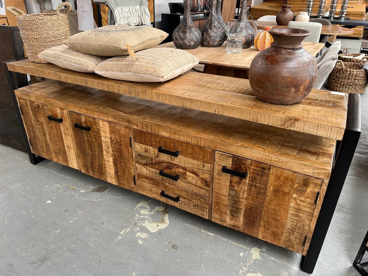 Dressoir britt 210cm Dressoir britt 210cm