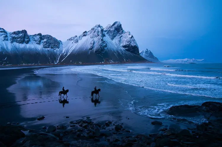 Gestalten The Oceans - The maritime photography of Chris Burkard