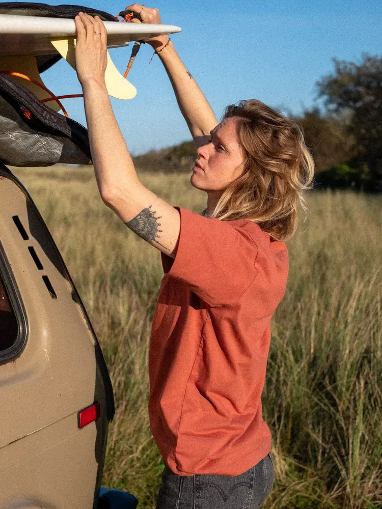Surfvillage Embroided Circle Tee - Terra