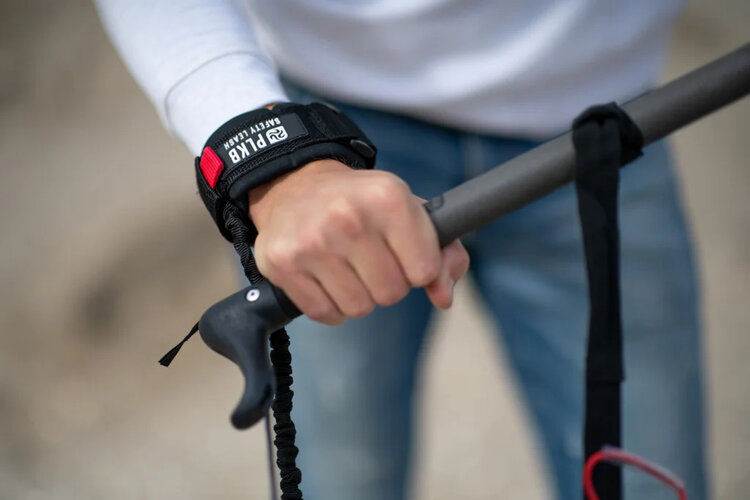 PLKB - Peter Lynn Hornet 4-line Power Kite  - Fluor Green - 3M Bar