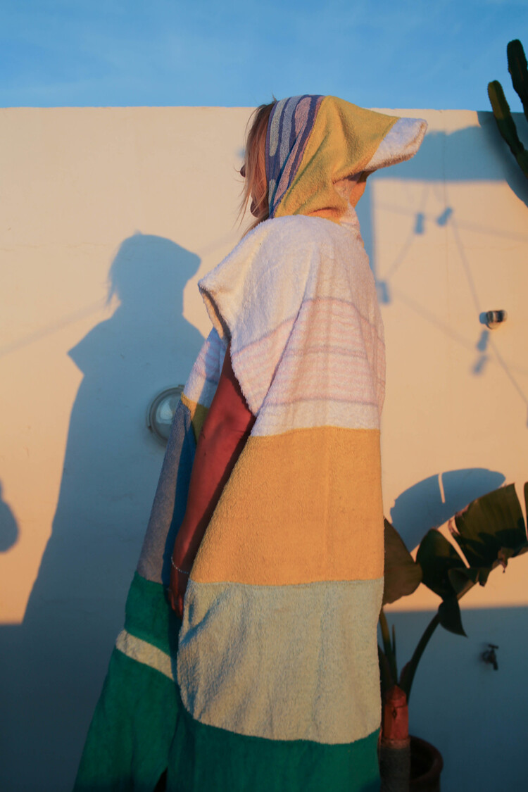 Pray For Waves Friendly Poncho Haïti
