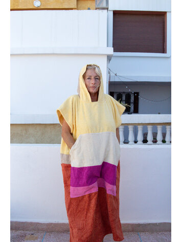 Pray For Waves Friendly Poncho Chiringuito