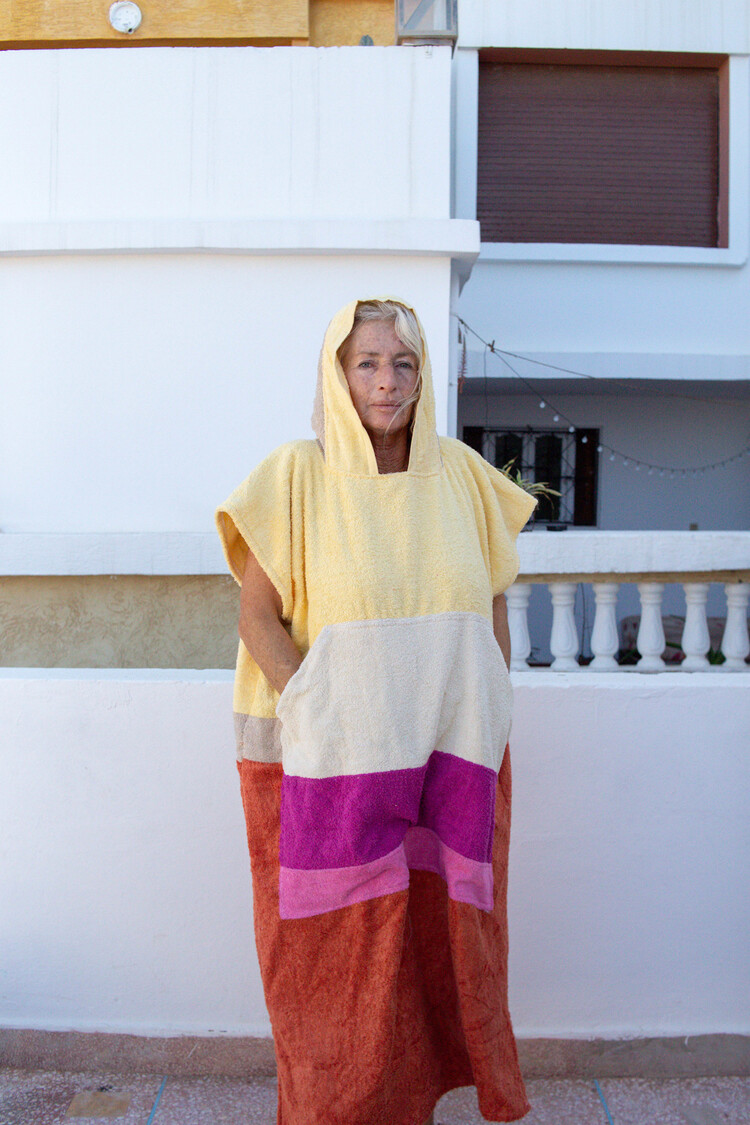 Pray For Waves Friendly Poncho Chiringuito