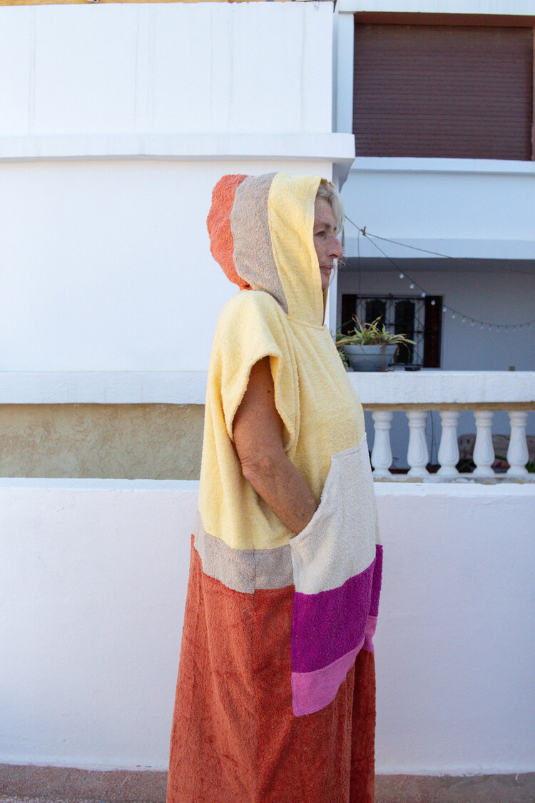 Pray For Waves Friendly Poncho Chiringuito