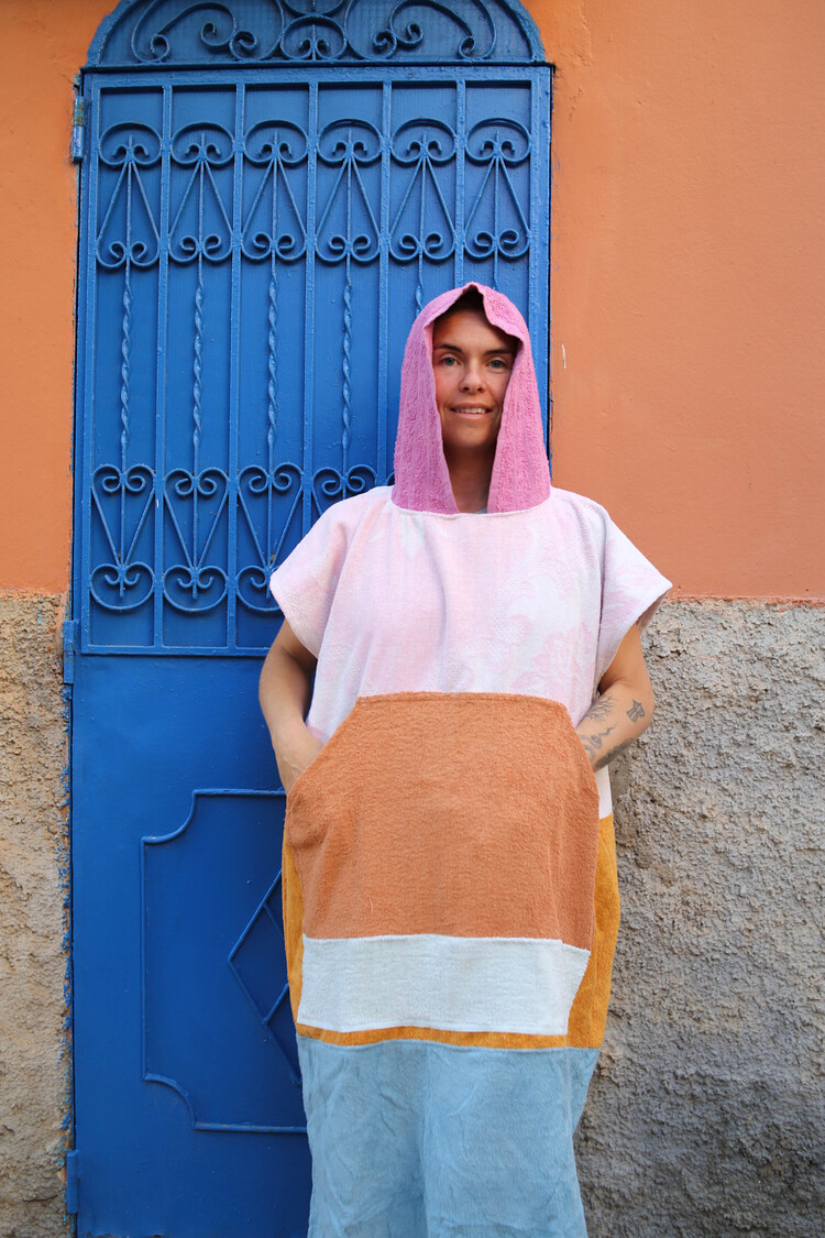 Pray For Waves Friendly Poncho Laguna